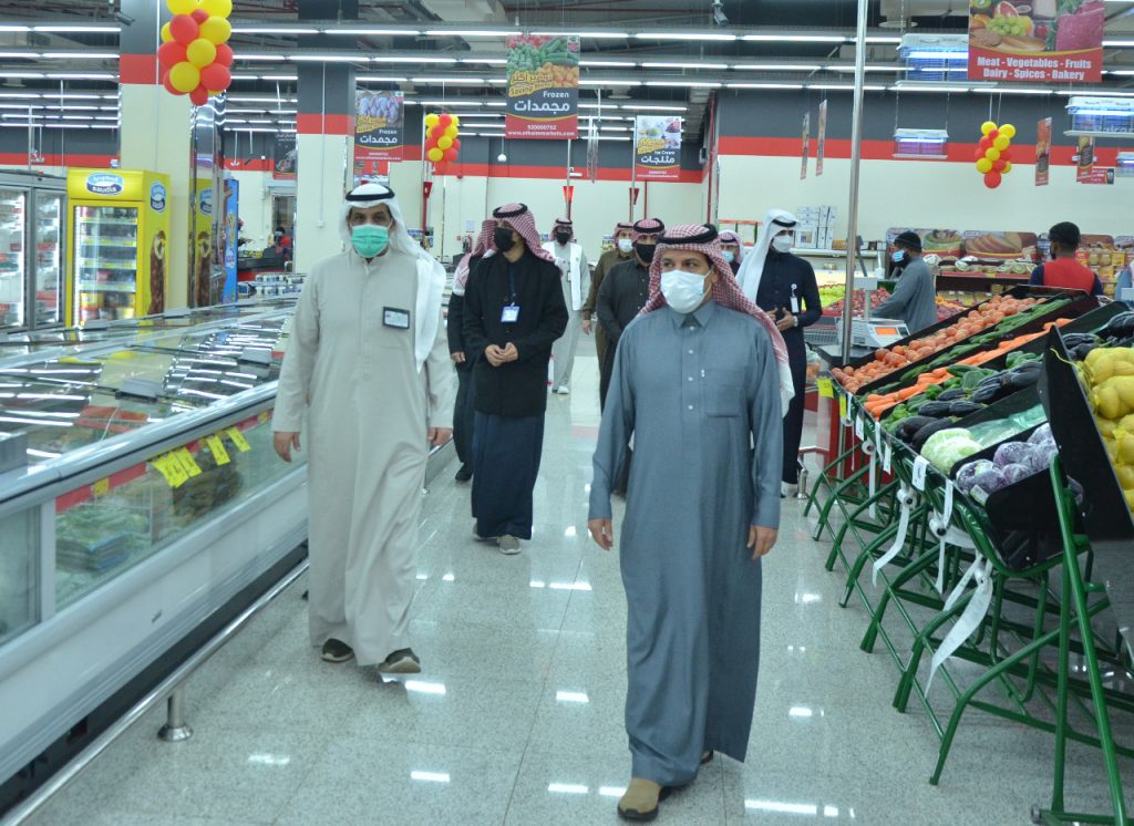 أمين منطقة حائل يوجه رؤساء البلديات بالوقوف ميدانيا على تطبيق الاجراءات الاحترازية