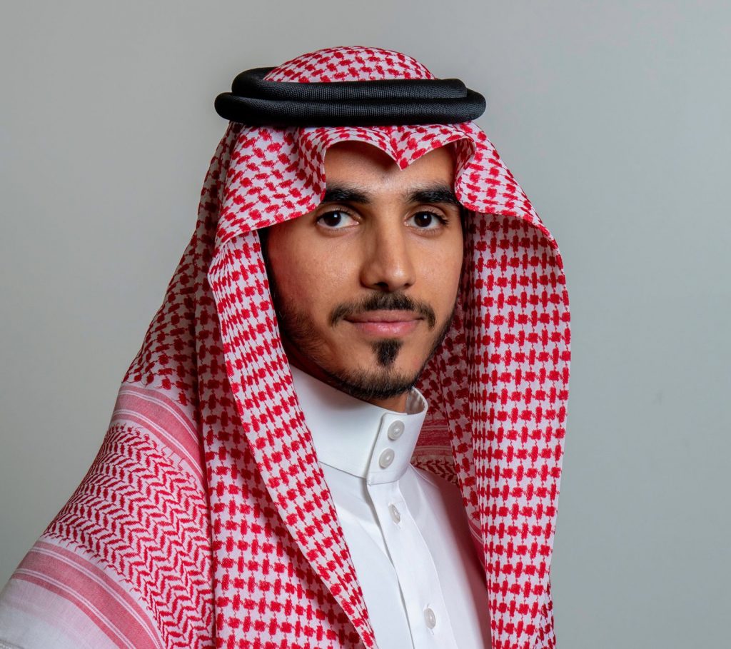 رئيس هيئة الهلال الاحمر السعودي يصدر قراراً بتمديد فترة تكليف مدير علم الادارة العامه للإتصال المؤسسي بالهيئة