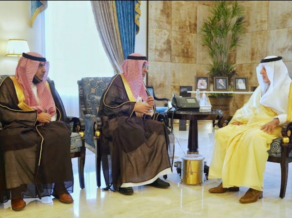 سمو أمير منطقة مكة المكرمة يستقبل رئيس مجلس مديري شركة (مطارات جدة)