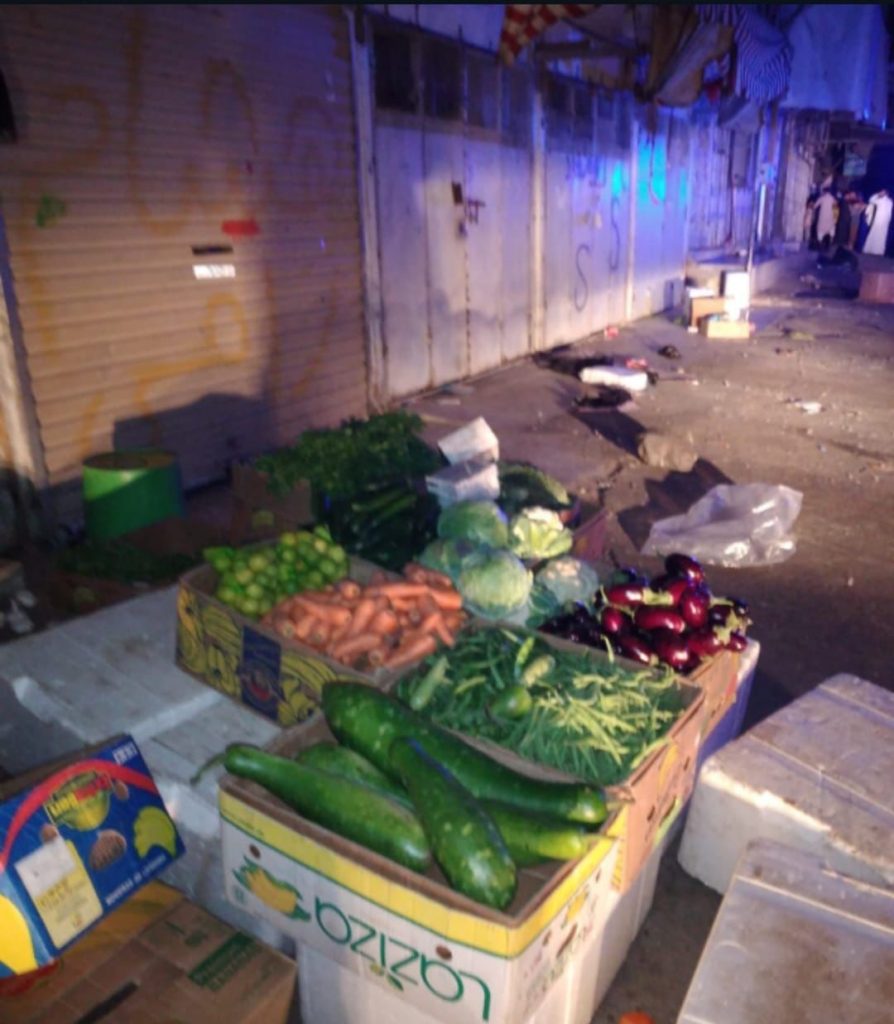 مصادرة وإتلاف أكثر من 2 طن مواد غذائية فاسدة وإغلاق منشأتين مخالفة بمكة