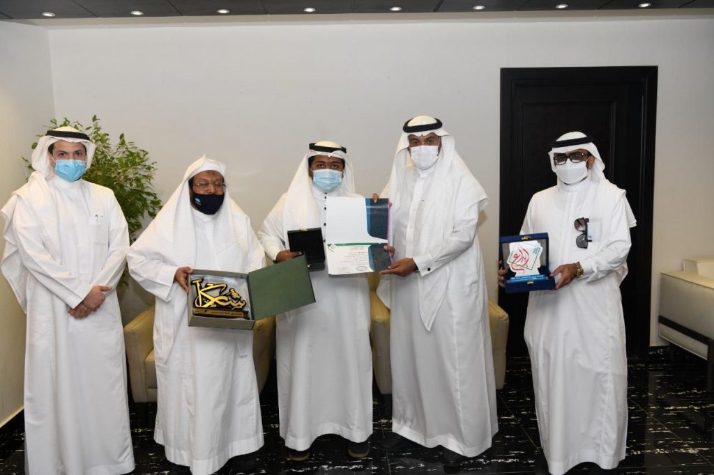 مدير عام تعليم مكّة يُكرم الطلاب المشاركون والحاصلون على جوائز خاصة في مسابقة أولمبياد إبداع 2022م