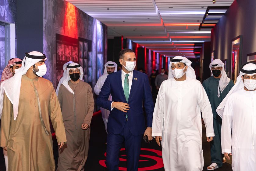 السفير العراقي يشيد بتجمع مصوري العالم على أرض الشارقة