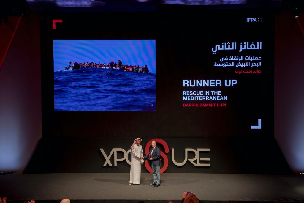 اكسبوجر2022 ” يتوّج البرازيلي إيفان آبرو عن مشروع “هونغ كونغ، أوقات المعارضة” بجائزة “المصوّر الصحفي المستقل2021 “