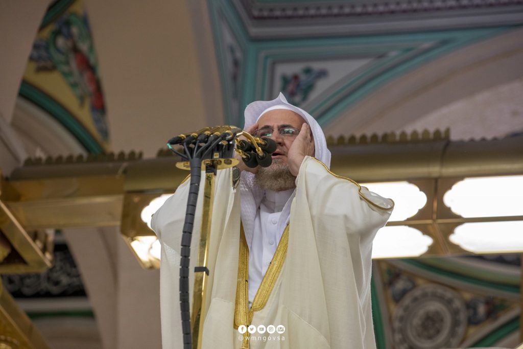 فضيلة إمام وخطيب المسجد النبوي الشيخ أحمد بن طالب: يعظم الذنب  إذا ضعفت دواعيه كحال الكذاب والزاني والمستكبر فكلهم لا يكلمهم الله يوم القيامة ولا يزكيهم ولهم عذاب أليم