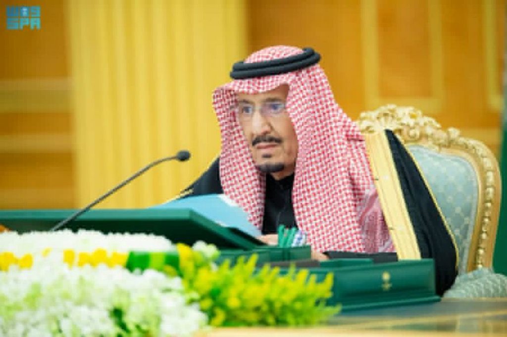 خادم الحرمين الشريفين يرأس جلسة مجلس الوزراء