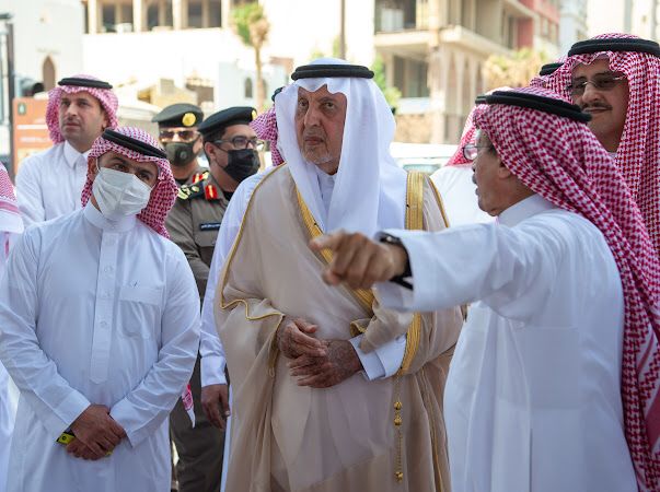 سمو أمير منطقة مكة المكرمة يزور جدة التاريخية