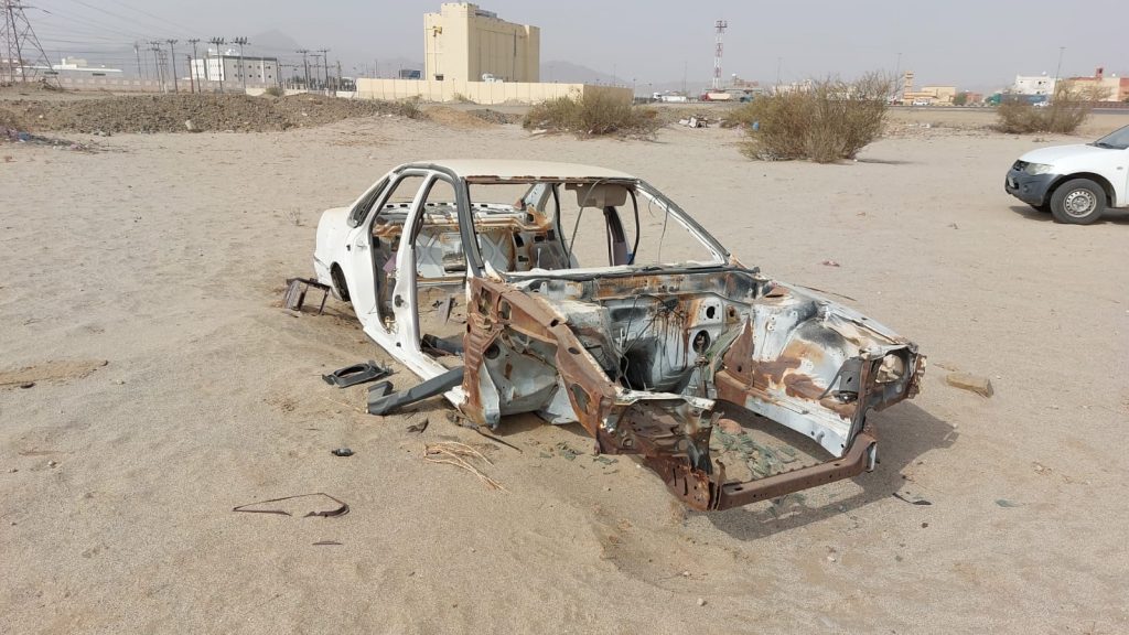 إزالة (19) سيارة خربة بالجموم حفاظاً على البيئة