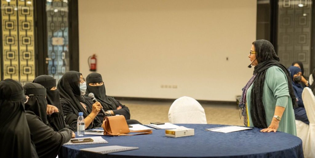 خلال ورشة عمل بـ “غرفة مكة” … د. نتو تقدم “روشتة” لمعالجة التحديات التي تواجه الأسر المنتجة والمشاريع الصغيرة
