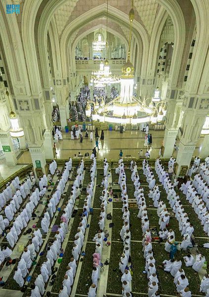 شؤون الحرمين تخصص 36 مصلى داخل المسجد الحرام لأداء صلاة الجمعة