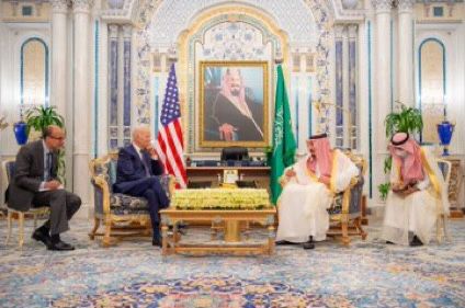 خادم الحرمين الشريفين يلتقي رئيس الولايات المتحدة الأمريكية