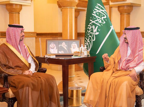 نائب أمير منطقة مكة المكرمة يستقبل محافظ جدة والطائف