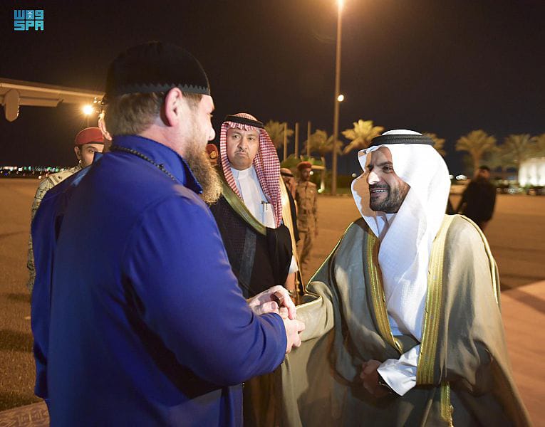 الرئيس الشيشاني يصل إلى المدينة المنورة