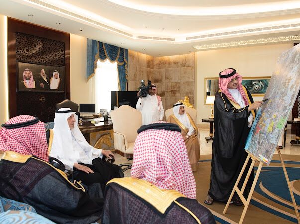سمو أمير منطقة مكة المكرمة يستقبل أمين محافظة جدة ووكيل الإمارة للإطلاع على آخر مستجدات مشروع تطوير الأحياء العشوائية بجدة
