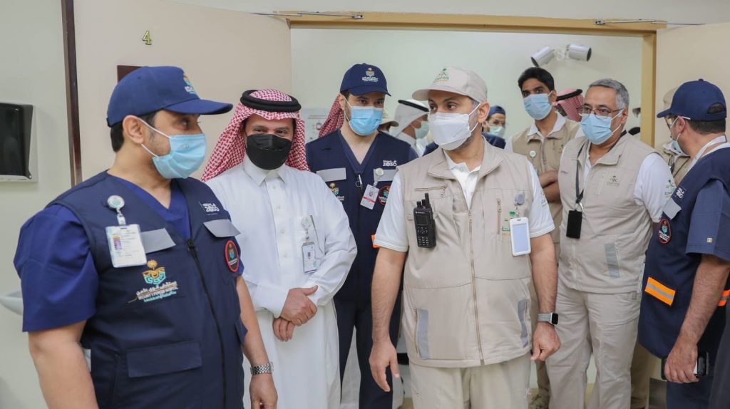وزير الصحة يتفقد سير العمل في مستشفى شرق عرفات ومستشفى قوى الأمن ومقر الإسناد للهلال الأحمر في مكة والمشاعر المقدسة