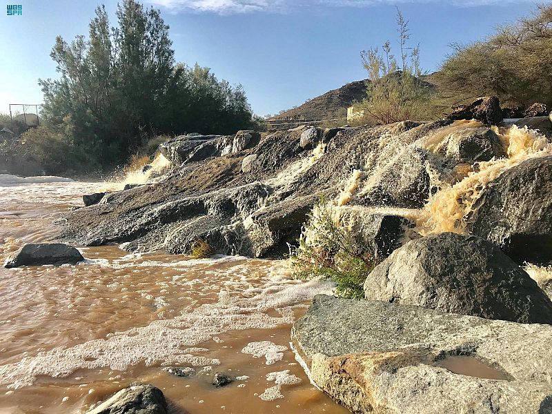 أمطار على منطقة عسير