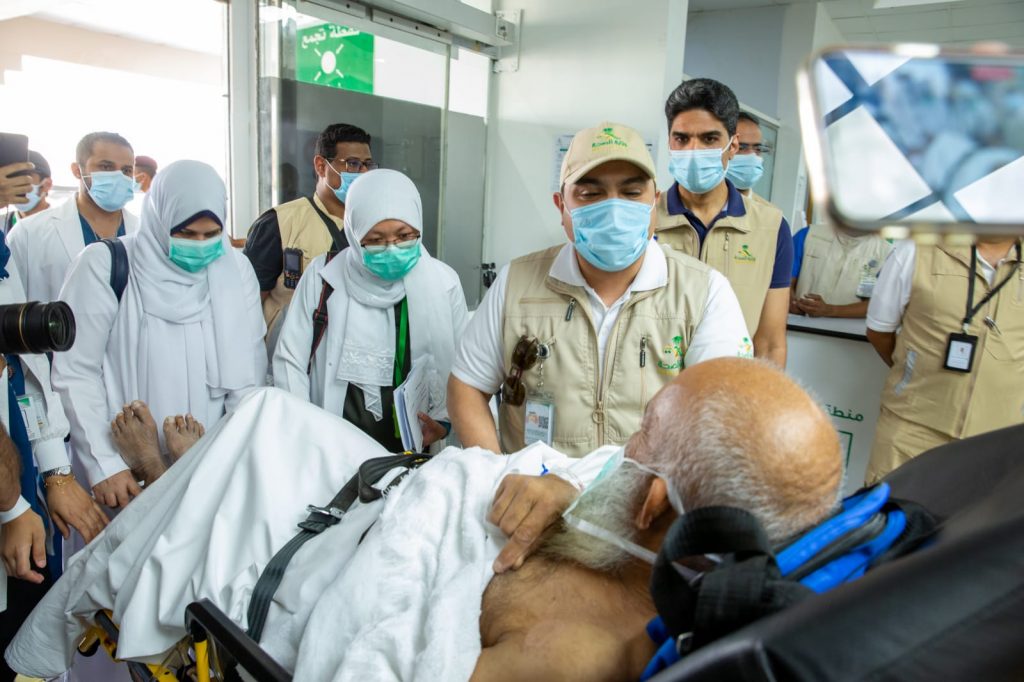 “الصحة”: إجراء 5 عمليات قلب مفتوح و82 قسطرة قلبية و223 غسيل كلوي لضيوف الرحمن