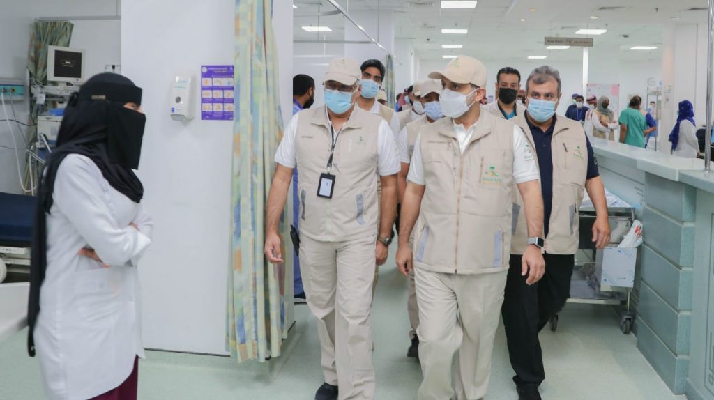 معالي وزير الصحة يقف على سير العمل في المنشآت الصحية لخدمة ضيوف الرحمن