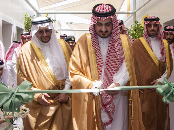 أمير منطقة مكة المكرمة بالنيابة يدشن عددا من المشاريع التعليمية بنظام البناء الحديث في محافظة جدة *والتي تم إنجازها في أقل من 50 يوماً