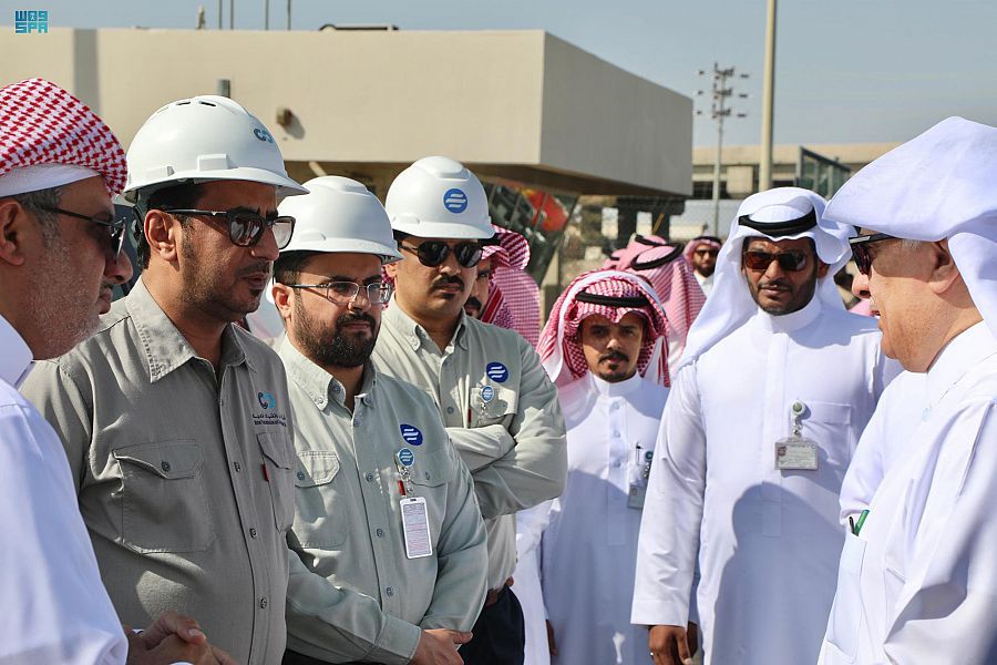 وزير البيئة والمياه والزراعة يتفقّد مشاريع منظومة “البيئة” في محافظة الطائف
