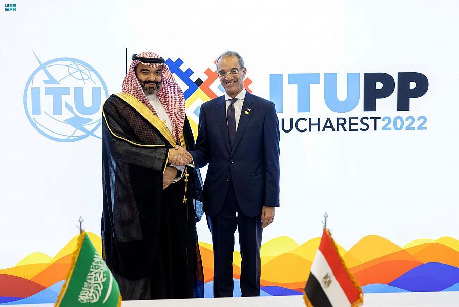 وزير الاتصالات يلتقي نظراءه في عدد من الدول لمناقشة نمو الاقتصاد الرقمي
