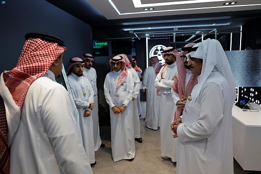 مدير الأمن العام يزور جناح وزارة الداخلية المشارك في أسبوع جيتكس للتقنية 2022