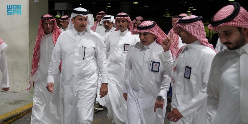 وزير النقل يطّلع على جاهزيّة مطار الملك فهد الدولي بالدمام