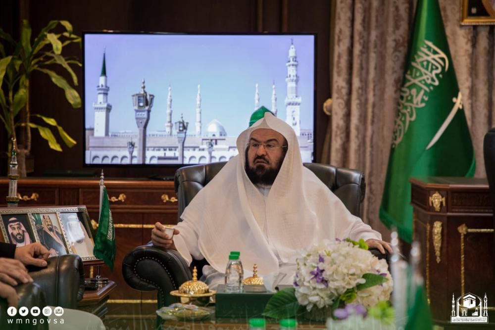 السديس يستقبل المهنا والحذيفي بمناسبة بمناسبة صدور الموافقة الكريمة على مشاركتهم في الخطابة بالمسجد النبوي