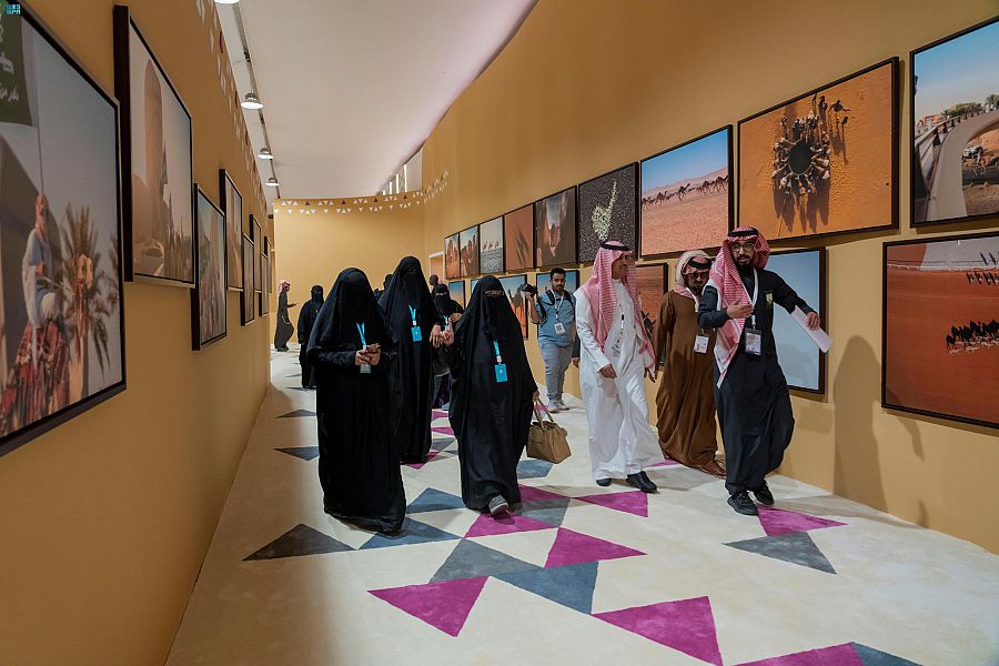 مهرجان المؤسس للإبل يحتفي بكبار السن