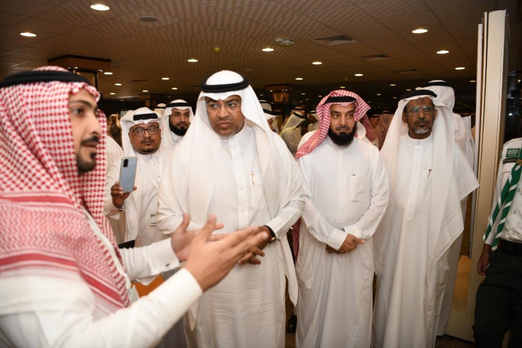 مدير تعليم مكة يدشن معرض الممارسات التعليمية “خبرات وتجارب دولية “