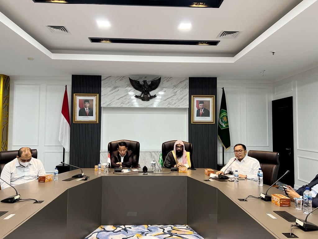 وزارتي الشؤون الإسلامية والدينية تعقدان مؤتمراً صحفياً تحضيرياً لإنطلاق المؤتمر الإسلامي لدول آسيان الثاني في بالي
