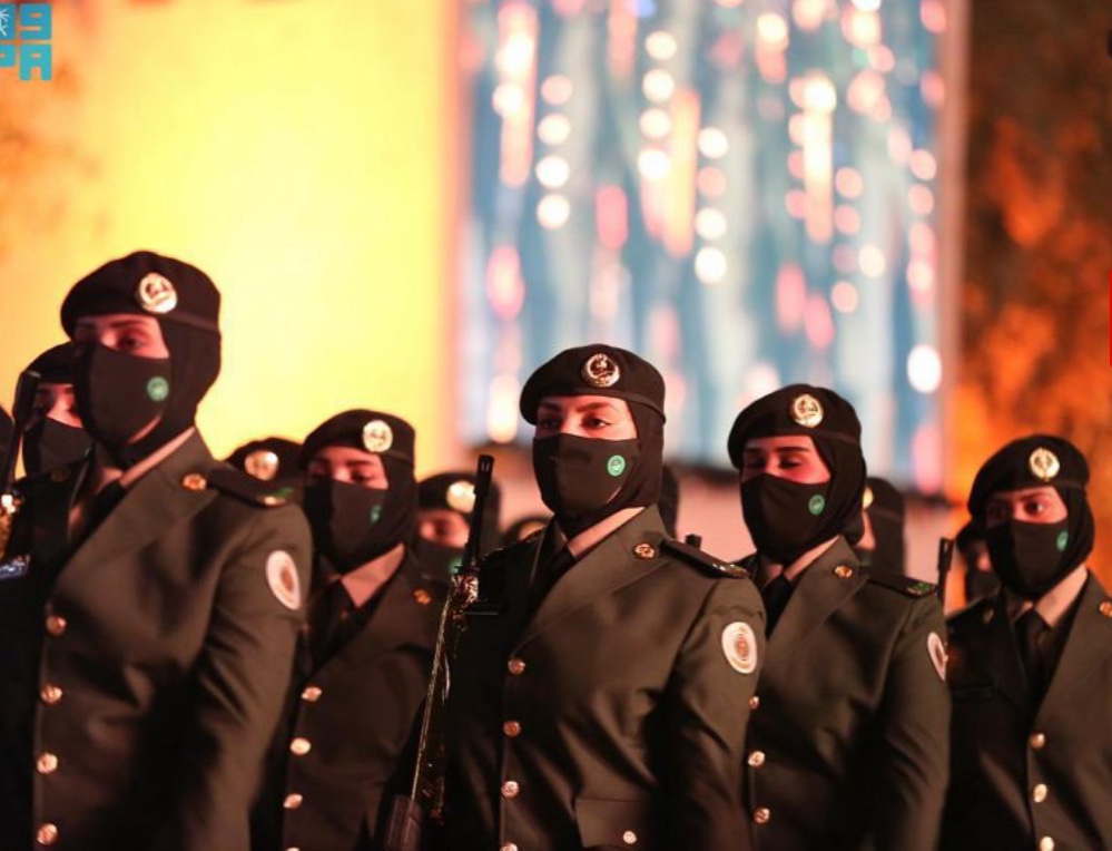 وزارة الداخلية تشارك بعرض عسكري موسيقي بمناسبة يوم التأسيس تحت عنوان (فداء)