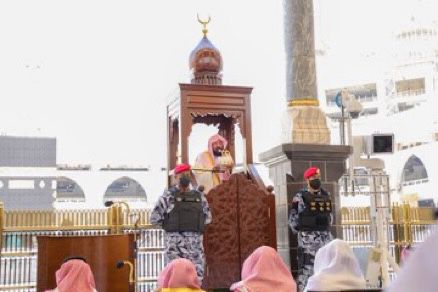 الشيخ السديس في خطبة الجمعة: لقد جعل الله في اختلاف فصول العام دليلاً على عظمته الباهرة