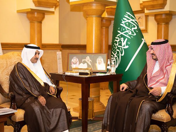 نائب أمير مكة المكرمة يستقبل رئيس ام القرى