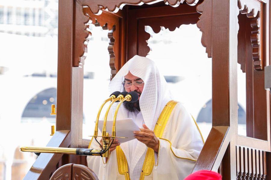 الشيخ السديس: إن الأمة بحاجة إلى الثبات على الطاعة والتقوى في هذه الأيام أكثر من أي زمان
