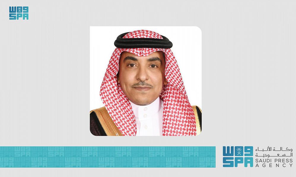 وزير الإعلام يهنئ القيادة بعيد الفطر المبارك
