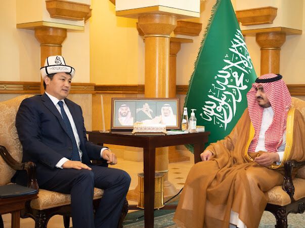 سمو نائب أمير مكة يستقبل سفير جمهورية قيرغيزيا لدى المملكة
