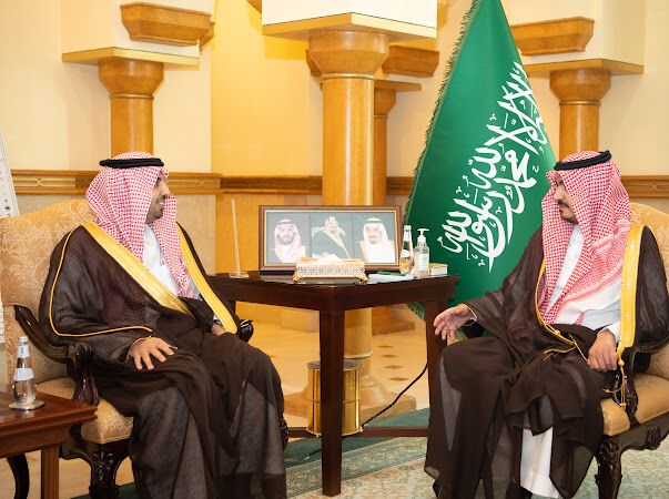 سمو نائب أمير مكة يستقبل محافظ الهيئة الوطنية للأمن السيبراني