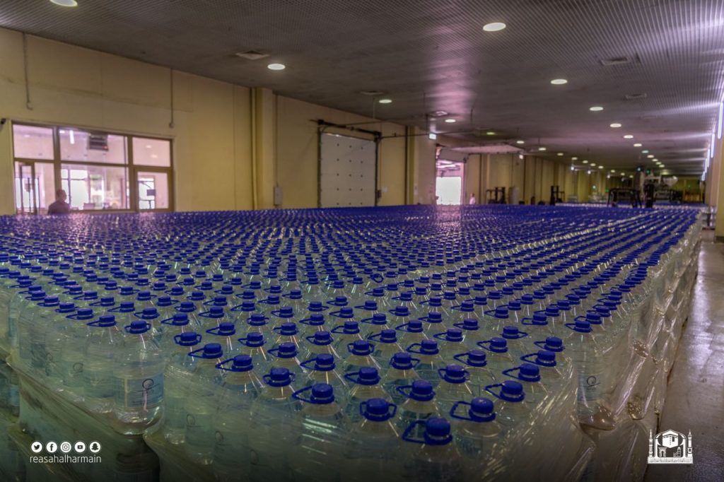 متحدث الرئاسة العامة لشؤون المسجد الحرام والمسجد النبوي يحذر من شراء عبوات زمزم من نقاط البيع مجهولة المصدر