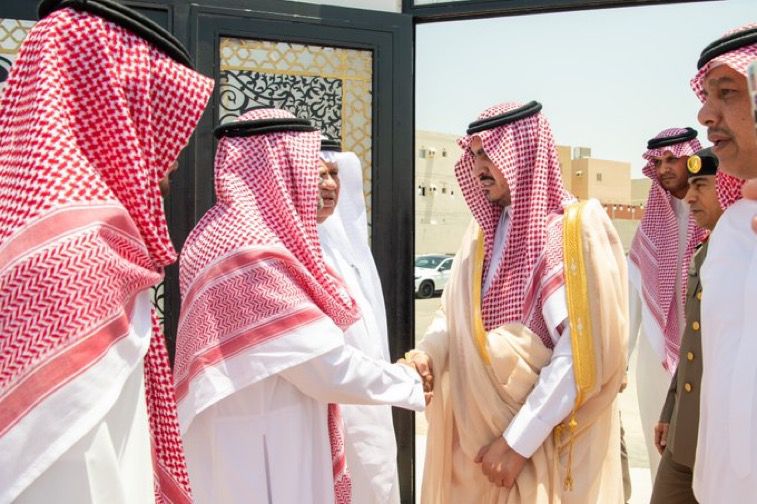 سمو نائب أمير منطقة مكة المكرمة يقدم تعازيه لذوي رجل الأمن العجلان