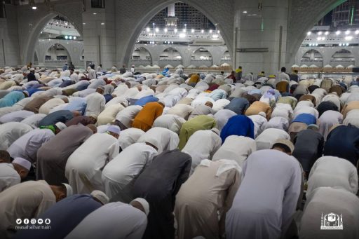 تبلغ الطاقة الاستيعابية لأداء الصلاة داخل “الرواق السعودي” بالمسجد الحرام (287) آلاف مصل