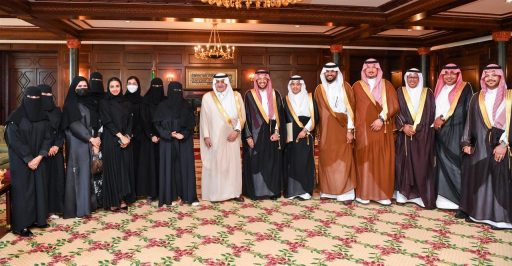 امير تبوك يستقبل رئيس وأعضاء جمعية شباب واعد بالمنطقة