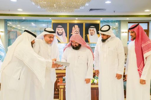 “السديس” يدشن الخلفية الموحدة لأجهزة الحاسب بالرئاسة
