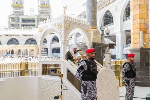 السديس: لا يجوز النيل من العلماء السابقين والمعاصرين والحذر من تصنيفهم واتهامهم في عقائدهم ومناهجهم