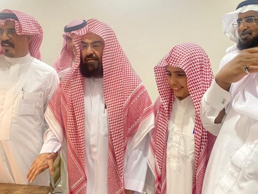 السديس: ضرورة  استشعار الدور الأسري في تعزيز الشراكة مع المنظومة التعليمية