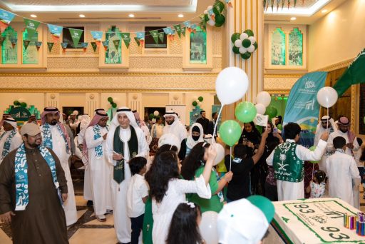 مطوفي الدول العربية تتوشح بحلة خضراء وتحتفل بيوم الوطن