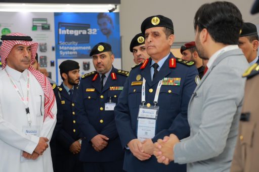 وزارة الداخلية تستعرض الحلول التقنية المبتكرة وأهم تقنياتها ومبادراتها بمعرض “إنترسك السعودية”