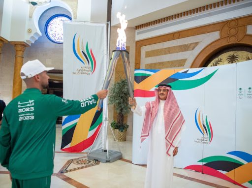 وكيل إمارة منطقة مكة المكرمة يتسلّم شعلة النسخة الثانية من دورة الألعاب السعودية 2023يا