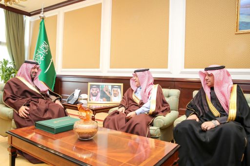 نائب أمير تبوك يستقبل رئيس وأعضاء مجلس إدارة الغرفة بالمنطقة