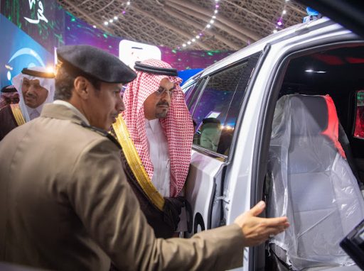 نائب أمير منطقة مكة المكرمة يزور جناح وزارة الداخلية في مؤتمر ومعرض خدمات الحج والعمرة بمحافظة جدة