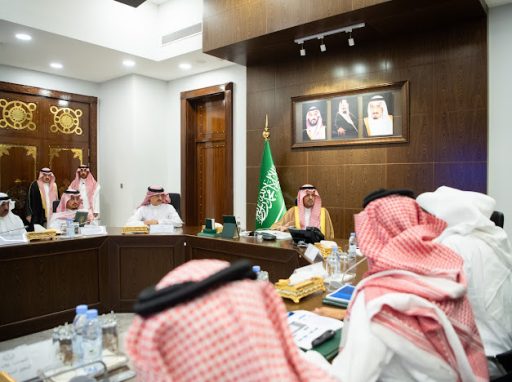 نائب أمير منطقة مكة المكرمة يترأس اجتماع شركة المياه الوطنية بالقطاع الغربي